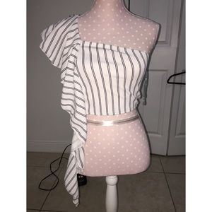 Discovery One shoulder blouse